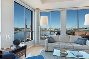 The Mermaid Lounge - 1 Bed Oceanfront Suite